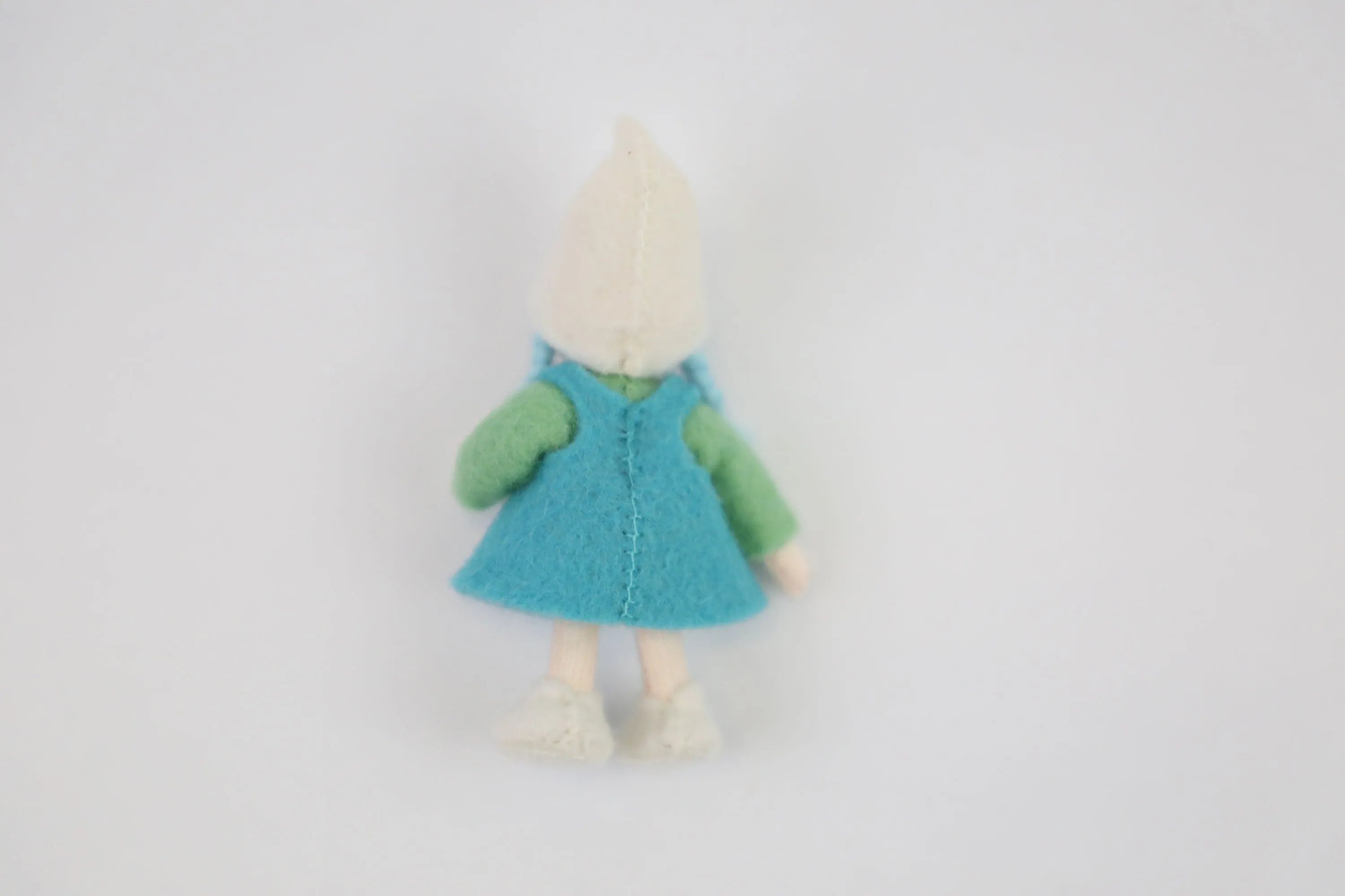 Ambrosius Dwarf Winter Girl with Crystal
