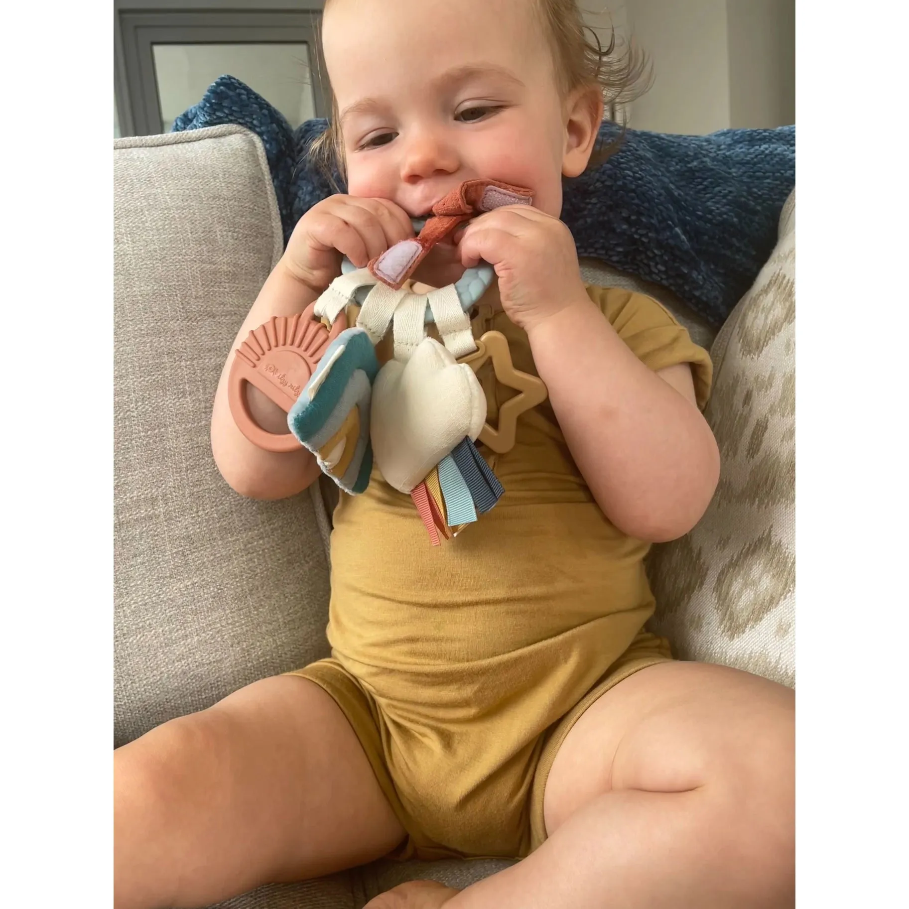 Bitzy Busy Ring Teething Toy | Rainbow