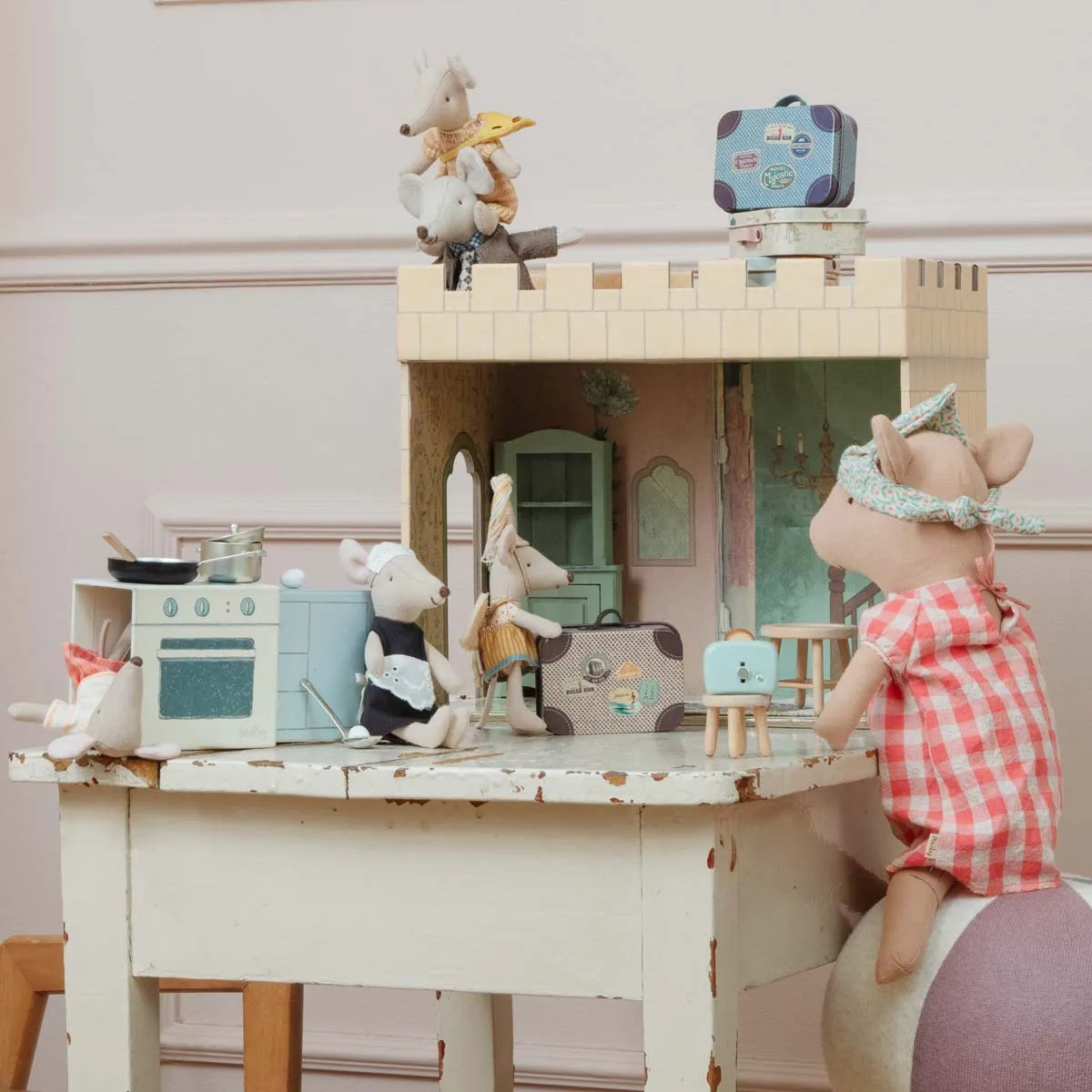 Maileg Fairy Clothes in Suitcase for Little Sister Mouse