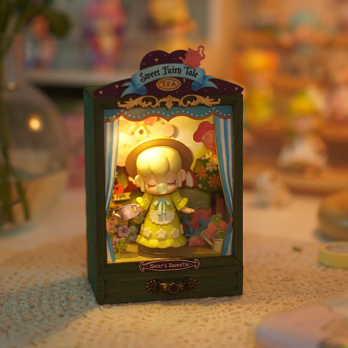 Robotime Rolife Bear’s Sweetie DIY Dollhouse Box Theater DS024