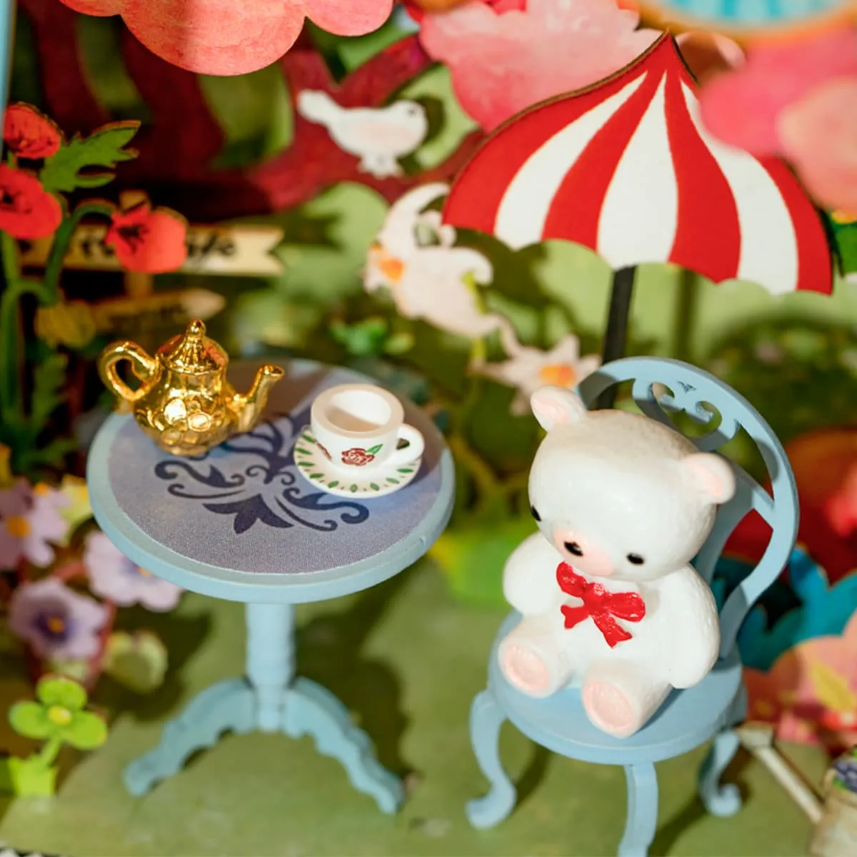 Robotime Rolife Bear’s Sweetie DIY Dollhouse Box Theater DS024